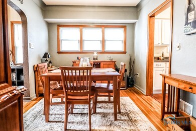 Lots of natural light throughout