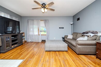 411 College Hill Ave, Oskaloosa, IA 52577 - photo 7