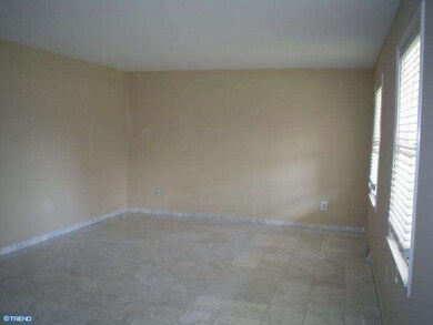 6 Mark Anthony Ct, Morrisville, PA 19067 - photo 3