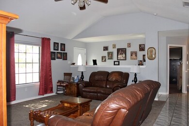 10542 Twin Lakes Ln, San Angelo, TX 76904 - photo 3