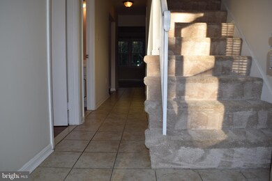 9541 Saluda Ct, Lorton, VA 22079 - photo 6