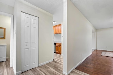 221 Braeshire Dr unit B, Ballwin, MO 63021 - photo 3