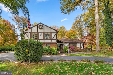 608 Angus Dr, Sykesville, MD 21784 - photo 2