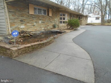 21 Yansick Dr, Delran, NJ 08075 - photo 2