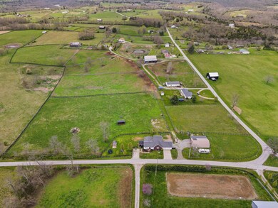 2295 Patterson Rd, Versailles, KY 40383 - photo 4