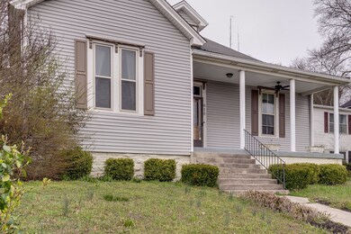 618 W 7th St, Columbia, TN 38401 - photo 2