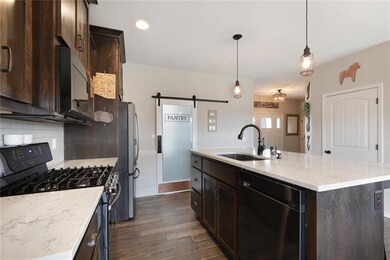 21713 Johnson Ct, Spring Hill, KS 66083 - photo 6