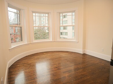 261 W Newton St unit 3, Boston, MA 02116 - photo 3