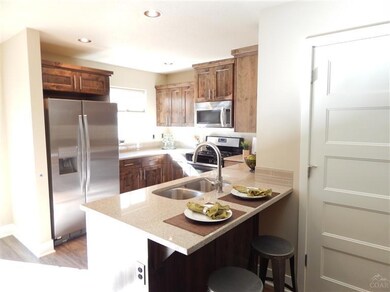 2371 NW Debron Ln unit 17, Bend, OR 97709 - photo 2