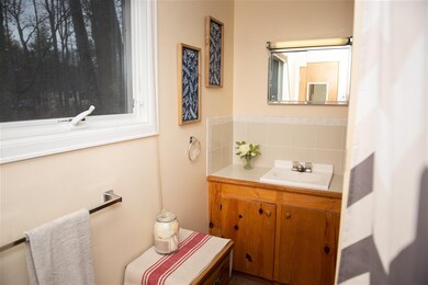 125 Varney Rd, Center Barnstead, NH 03225 - photo 3