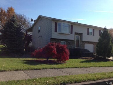 4514 Nile Dr, Whitehall, PA 18052 - photo 2