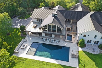 Welcome to 405 W Spreading oaks, an expansive priv