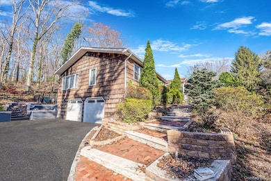 25 Farmington Ln, Melville, NY 11747 - photo 6