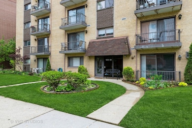 1623 Ashland Ave unit 2C, Des Plaines, IL 60016 - photo 2