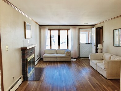 28 Augustus Rd, Waltham, MA 02452 - photo 6