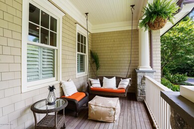 284 Riverside Ave Riverside CT-large-066