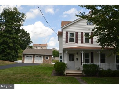 647 Hampton Ave, Southampton, PA 18966 - photo 2