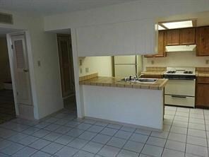 10628 Springwood Dr unit B, El Paso, TX 79935 - photo 5