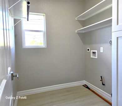 9322 Highlawn St, Houston, TX 77022 - photo 7