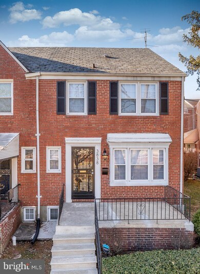 3838 The Alameda, Baltimore, MD 21218 - photo 2