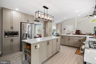 811 Edge Park Dr, Haddonfield, NJ 08033 - photo 2