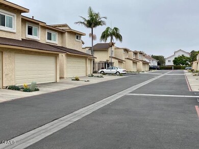 5325 Barrymore Dr, Oxnard, CA 93033 - photo 2