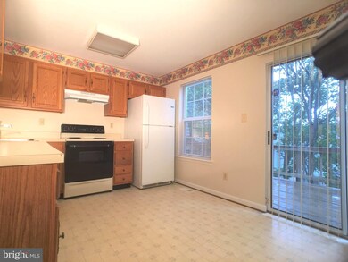 1522 Saint Christopher Ct, Edgewood, MD 21040 - photo 3