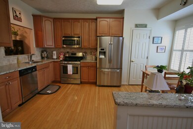 11821 Hunters Run Dr, Cockeysville, MD 21030 - photo 2