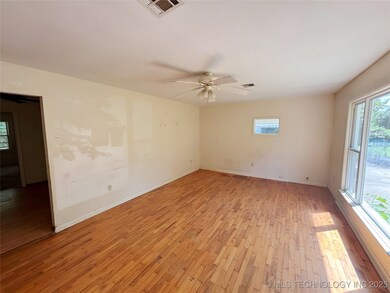 102 E Thompson, Vian, OK 74962 - photo 3