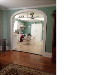 313 Hortense St, New Iberia, LA 70563 - photo 3