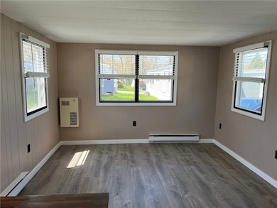 711 Forest Park Mobile Homes Ave, Middletown, RI 02842 - photo 7