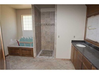 19817 Oakshire Dr, Edmond, OK 73012 - photo 6