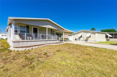 36906 Sparta Cir, Zephyrhills, FL 33542 - photo 5