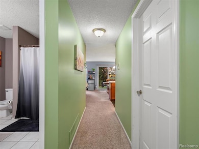 4970 Oak Hill Dr, Waterford, MI 48329 - photo 4