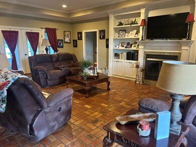 131 Violet Dr, Laurel, MS 39443 - photo 5