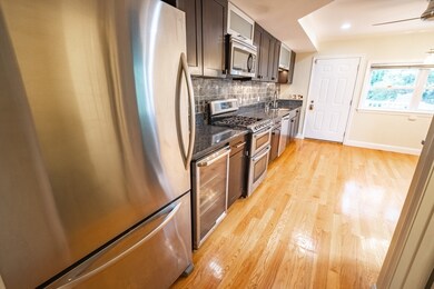 44 Vernon St unit 4, Waltham, MA 02453 - photo 3