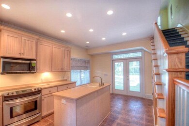 552 Magnolia Ave, Saint Simons Island, GA 31522 - photo 3