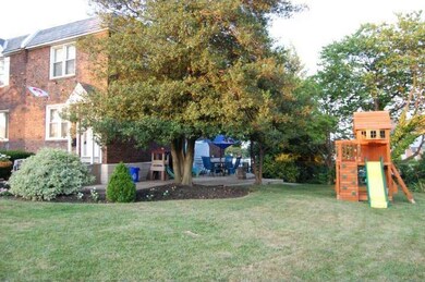 265 Westpark Ln, Clifton Heights, PA 19018 - photo 2