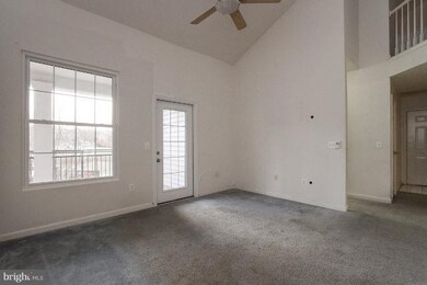 46606 Drysdale Terrace unit 301, Sterling, VA 20165 - photo 5
