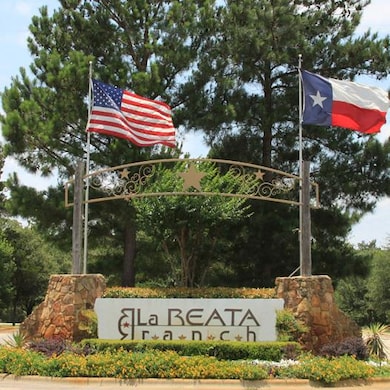 157 Campfire Way, Smithville, TX 78957 - photo 3