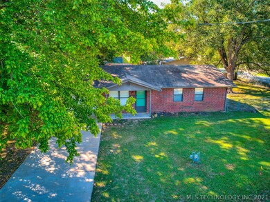 513 W Grand Ave, Eufaula, OK 74432 - photo 4