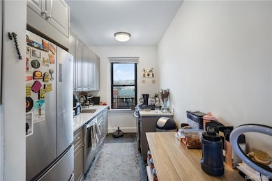 Acropolis Gardens unit 4E, Astoria, NY 11105 - photo 3
