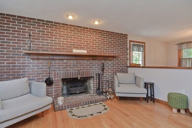 22 Strawstone Ln, Norton, MA 02766 - photo 3