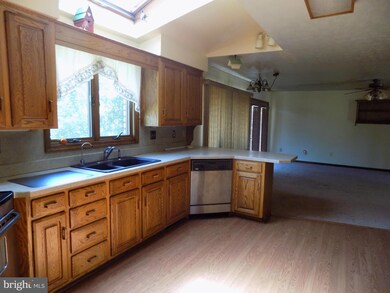 3788 W Weaver Rd, Greencastle, PA 17225 - photo 6