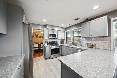 3901 Spring Circle Dr E, Pearland, TX 77584 - photo 6