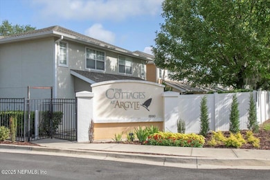 01-Community Entrance
