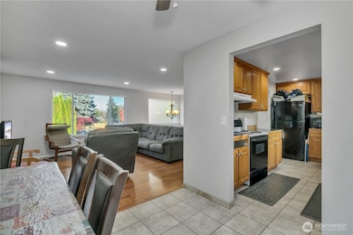 14251 SE 257th Place, Kent, WA 98042 - photo 7