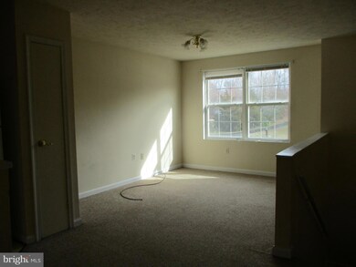 22121 Victorian Dr, California, MD 20619 - photo 2