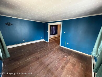 527 Donnelly St, Duryea, PA 18642 - photo 6