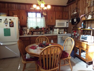 29 Robin Ln, Hawley, PA 18428 - photo 2